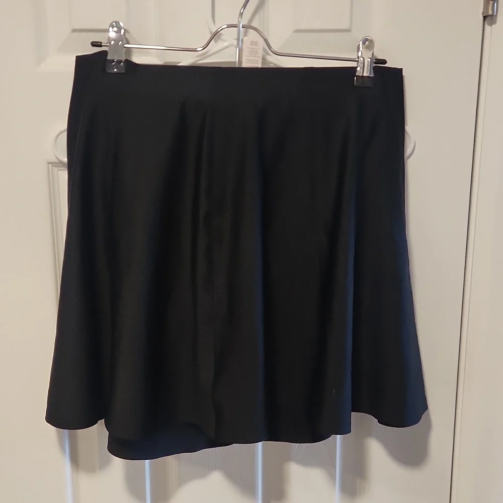 ALO Yoga Black Skater Skirt